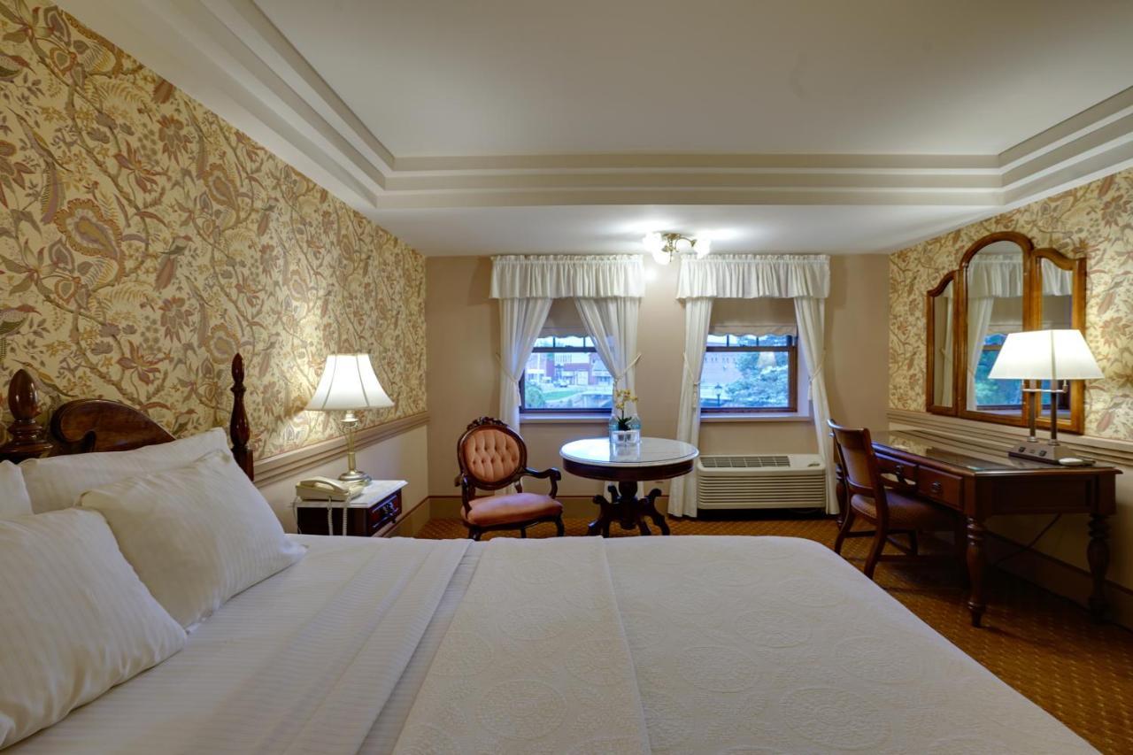 The Clarkson Inn Потсдам Экстерьер фото
